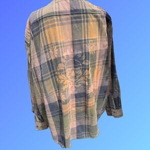 Bleach Distressed Skull Flannel — Unlabeled 3XL Heavy Plaid Shirt